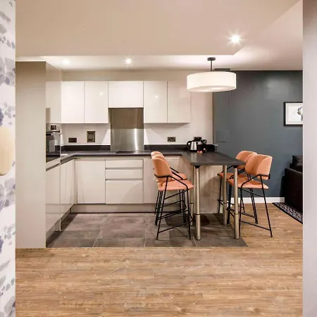 Adagio London Sutton Point Apartahotel