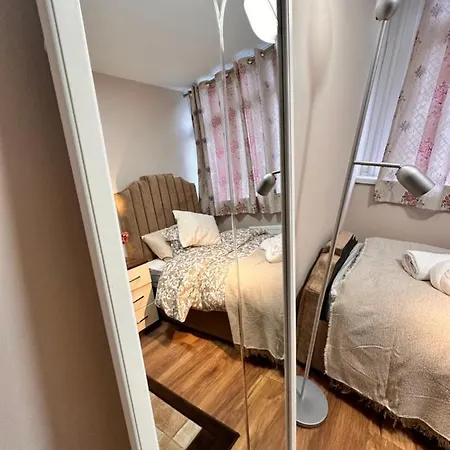 Gasthof Canary Wharf Single Double And En-suite