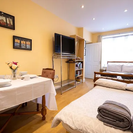 Lejlighed London Vegetarian Smoke & Pet Free En-suite With Ev Parking