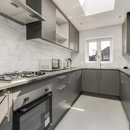 The Wembley Collection Apartment London