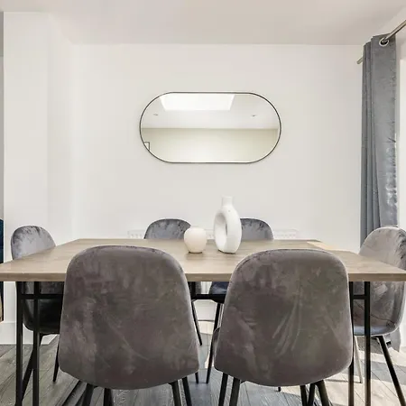Apartment The Wembley Collection *