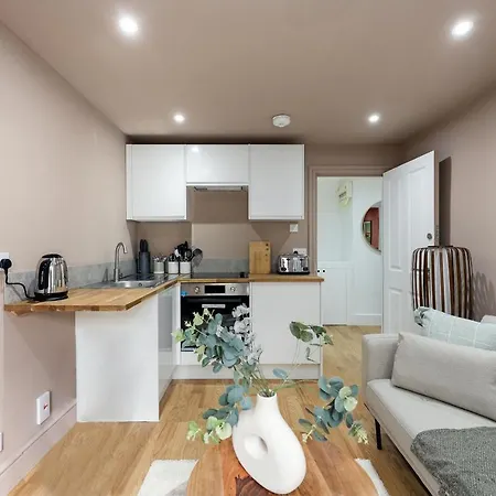 Parkhurst By Hiatus Concierge Apartment London