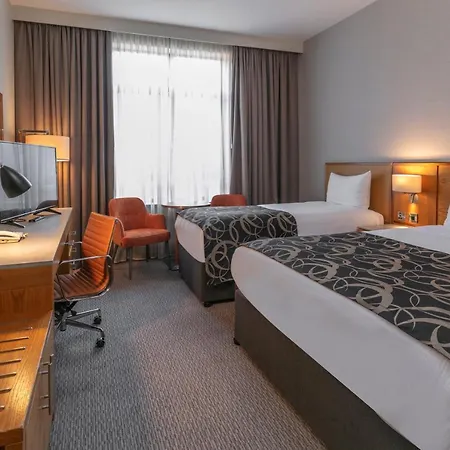 Hotel The Crown London, Worldhotels Distinctive 4*