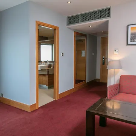 The Crown London, Worldhotels Distinctive