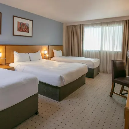 Hotel The Crown London, Worldhotels Distinctive 4*