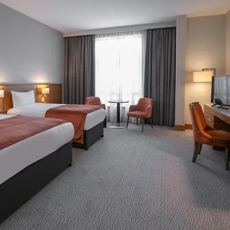 Hotel The Crown London, Worldhotels Distinctive 4*