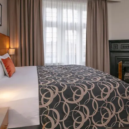 The Crown London, Worldhotels Distinctive Hotel
