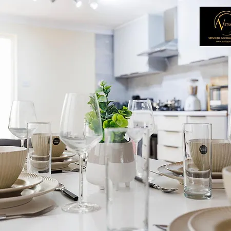 2 Bedroom House By Av Stays Short Lets Croydon With Free Wi-fi Londres