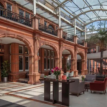 The Crown London, Worldhotels Distinctive