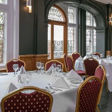 Hotel The Crown London, Worldhotels Distinctive 4*