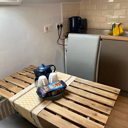 Nice Holiday Studio 15 Mins From Central