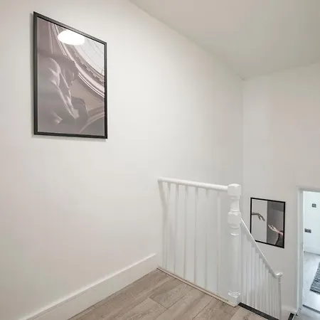 Spacious Serenity In The Heart Of Apartman