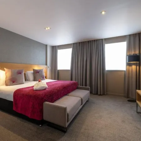 Apex Temple Court Otel 4*
