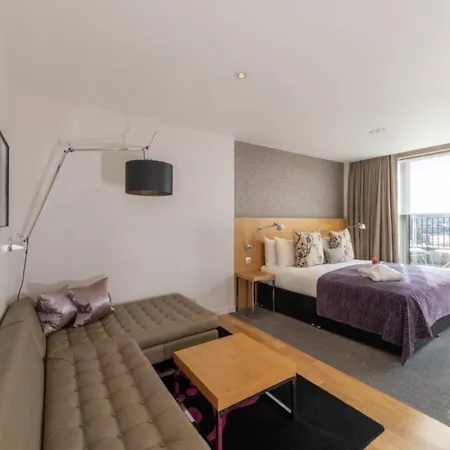 Apex Temple Court Otel