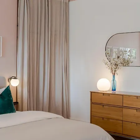 Lux And Spacious 4 Bedroom Camden アパート