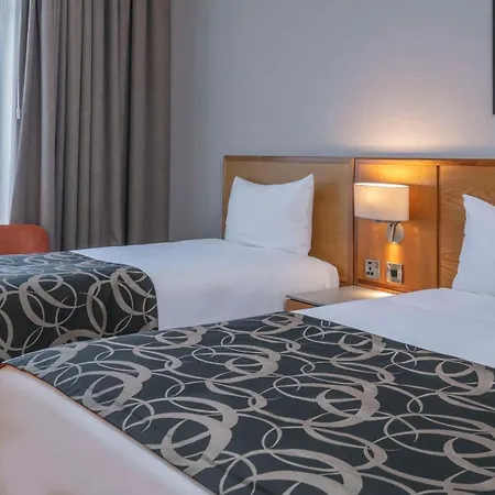 Hotel The Crown London, Worldhotels Distinctive