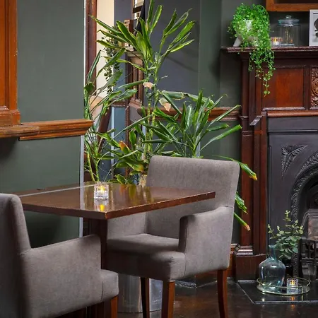 The Crown London, Worldhotels Distinctive Londýn