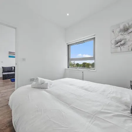 Modern 2br 15 Mins Away From London Brigde Dp136