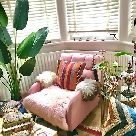 Georgian Boho Flat Central *