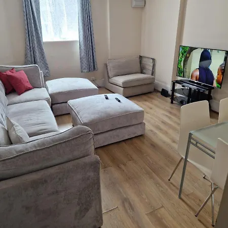 A Discreet Flat For The Family. London