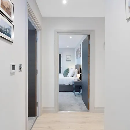 Spacious, 3 Bedroom, 2 Bathroom, *