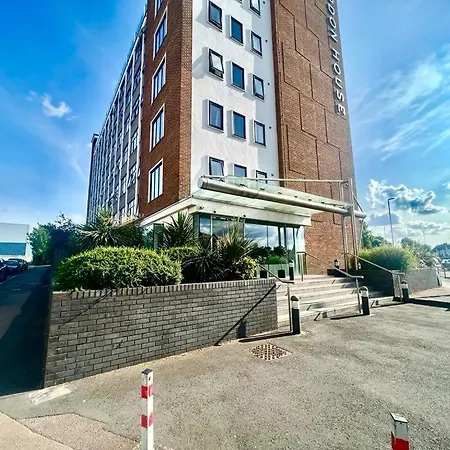 Beautiful 1 Bedroom Stylish Croydon