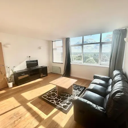Beautiful 1 Bedroom Stylish Croydon