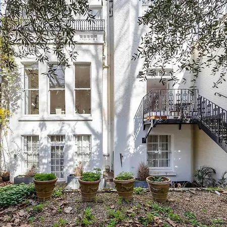 Lexham Gardens 2 Double Bed Garden Flat