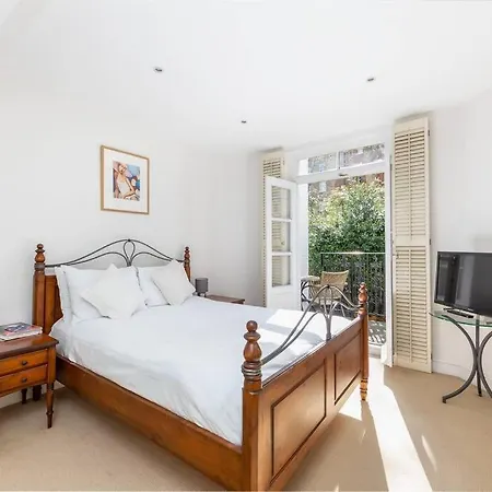 Lexham Gardens 2 Double Bed Garden Flat * London