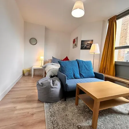 2 Modern Double In The Heart Of Brick Lane
