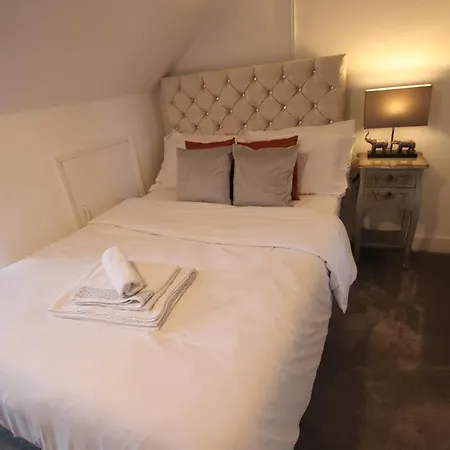 Appartamento Nice Holiday Studio 15 Mins From Central