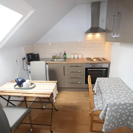 Nice Holiday Studio 15 Mins From Central *