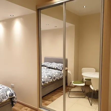 Apartment London Luxury 3 Bedroom Sleeps 8 With 3 Bathrooms 4 Mins Walk To Tube Free Parking *