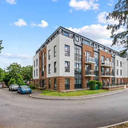 アパート 2 Bed, 2 Bath Gated Heathrow Lux
