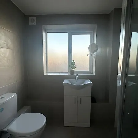 Holiday home Modern & Spacious Terrace House