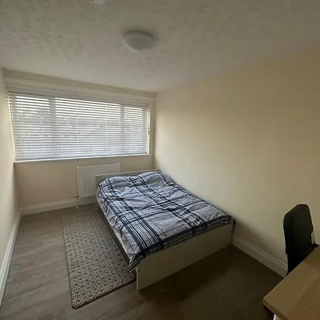 Holiday home Modern & Spacious Terrace House Friern Barnet