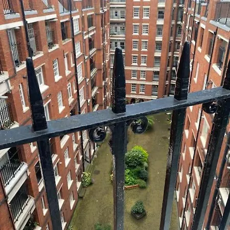 Central Chic Oasis ~ King's Cross Apartment *