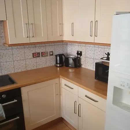 Stylish 1 Bedroom In * London