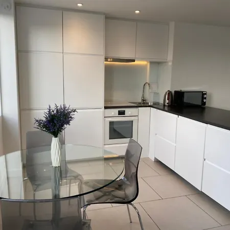Modern And Cozy Two Bed In Clapham 5 *