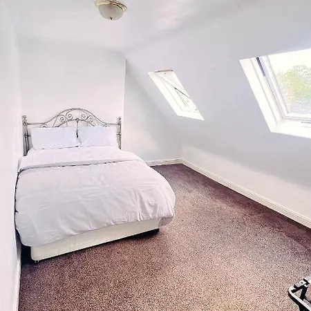Cozy And Peaceful London