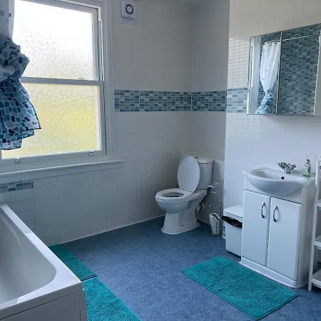 Guest house Cozy And Peaceful London