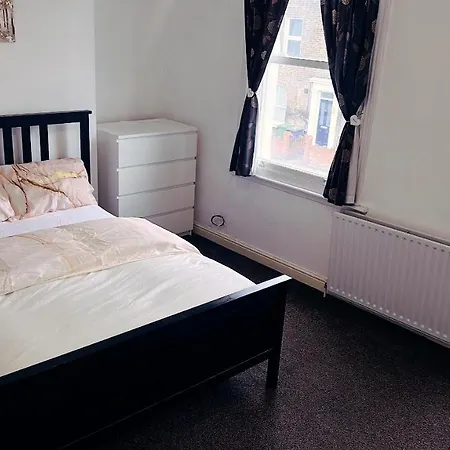 Cozy And Peaceful Guest house London