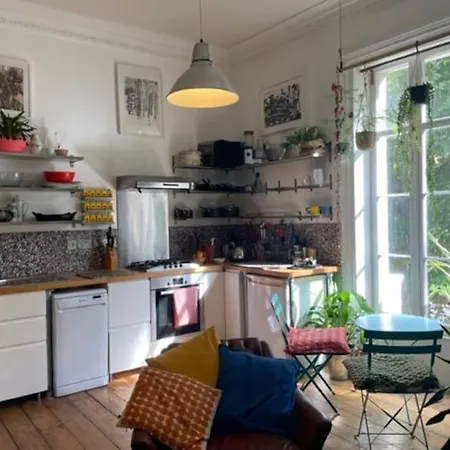 Artistic Spacious Flat In Brixton Apartment