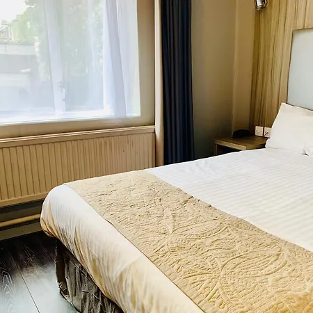 Lily Hotel Londýn