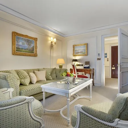 The Ritz Hotel 5*