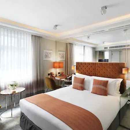 The Athenaeum & Residences Otel 5*