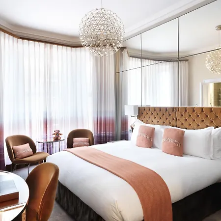 Otel The Athenaeum & Residences