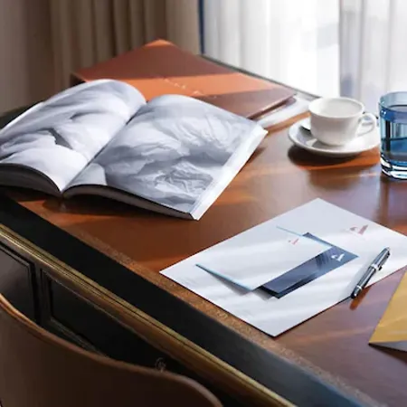 Otel The Athenaeum & Residences Londra