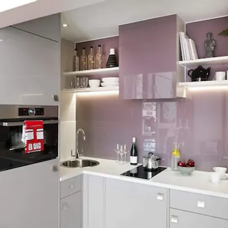 The Athenaeum & Residences 5*