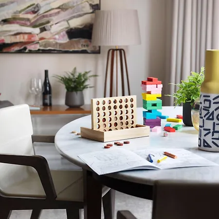 Otel The Athenaeum & Residences 5*